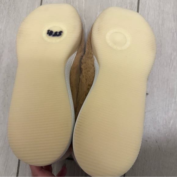 Stella McCartney
Loop fleece-texture sneakers - Picture 3 of 9